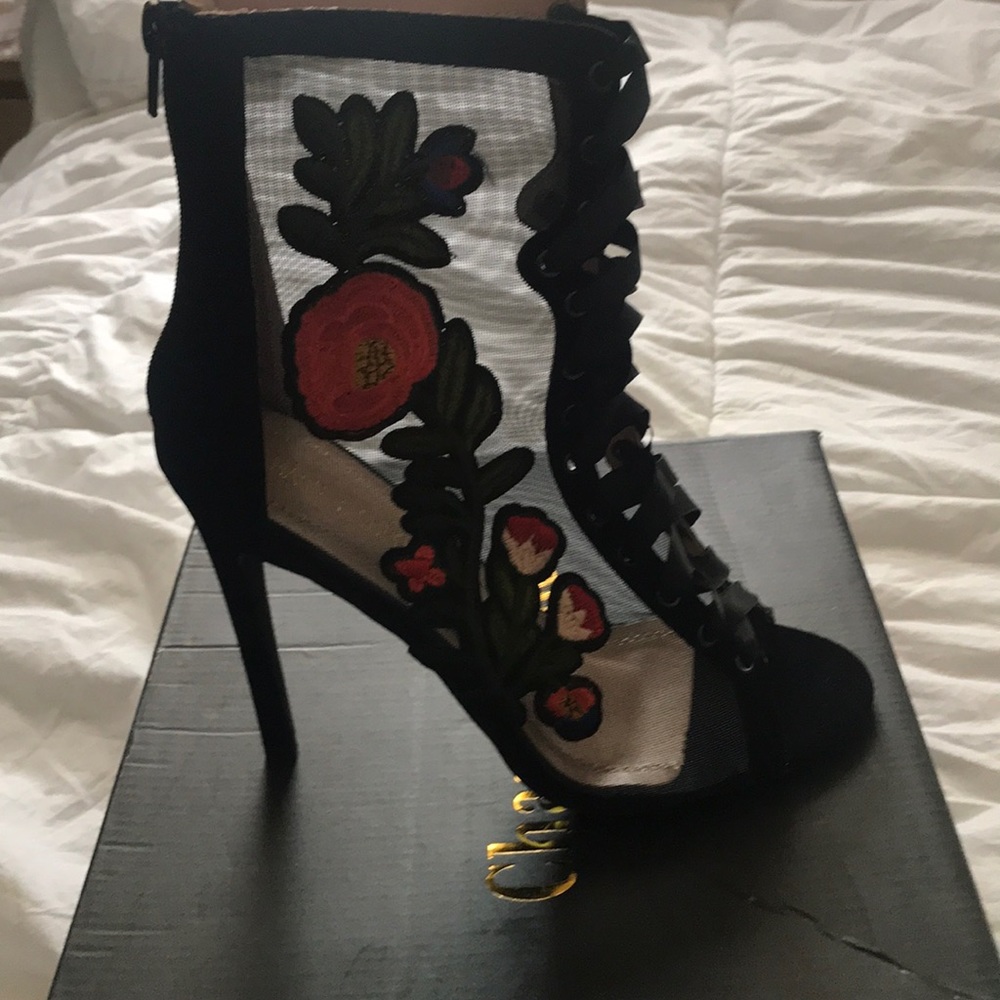 Women’s Sheer Bootie with flower detail
